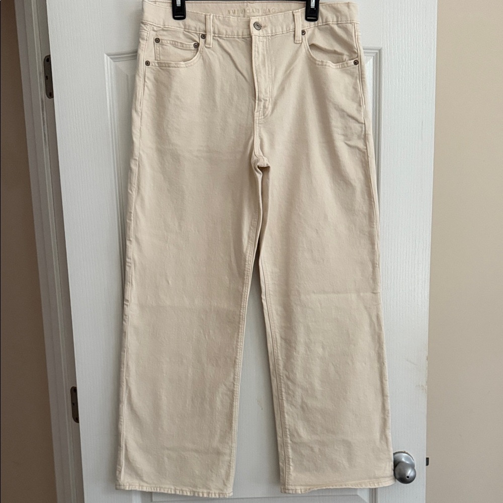 American Eagle Cream Stretch Denim Jeans